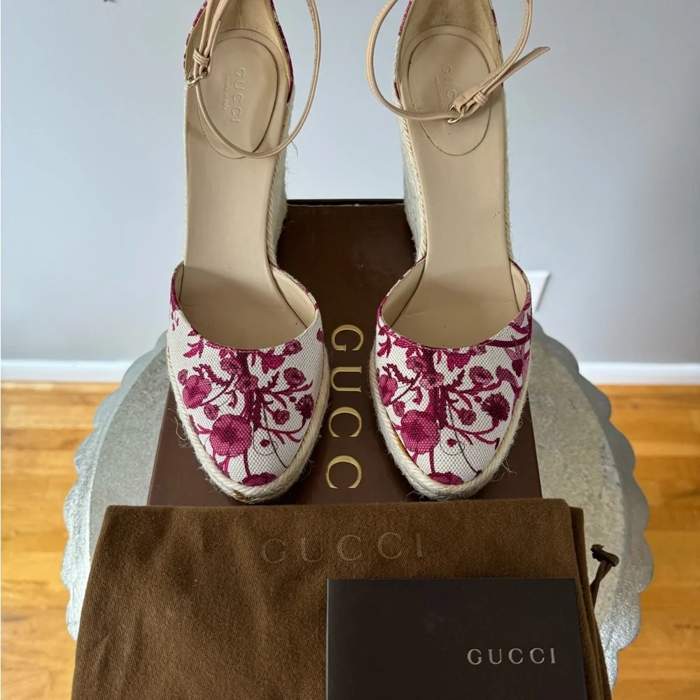 GUCCI - Floral Espadrille Wedge Sandals - Picture 13 of 14